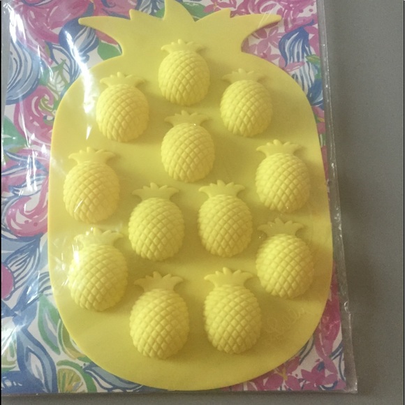 Lilly Pulitzer Summer Home items - Picture 2 of 5